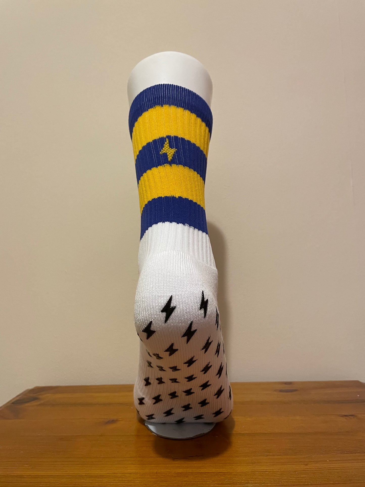 LIGHTNING GRIP SOCKS BLUE AND YELLOW HOOPS