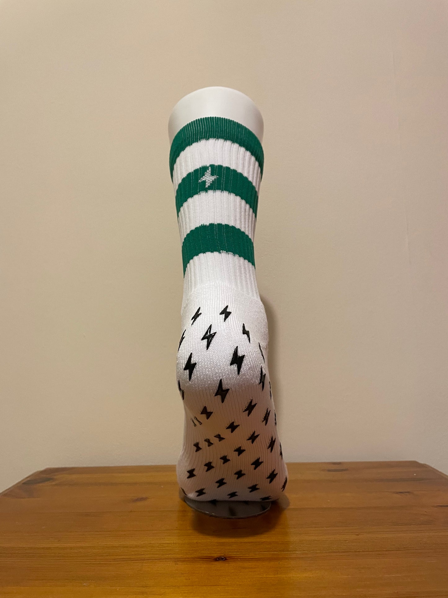 LIGHTNING GRIP SOCKS GREEN AND WHITE HOOPS