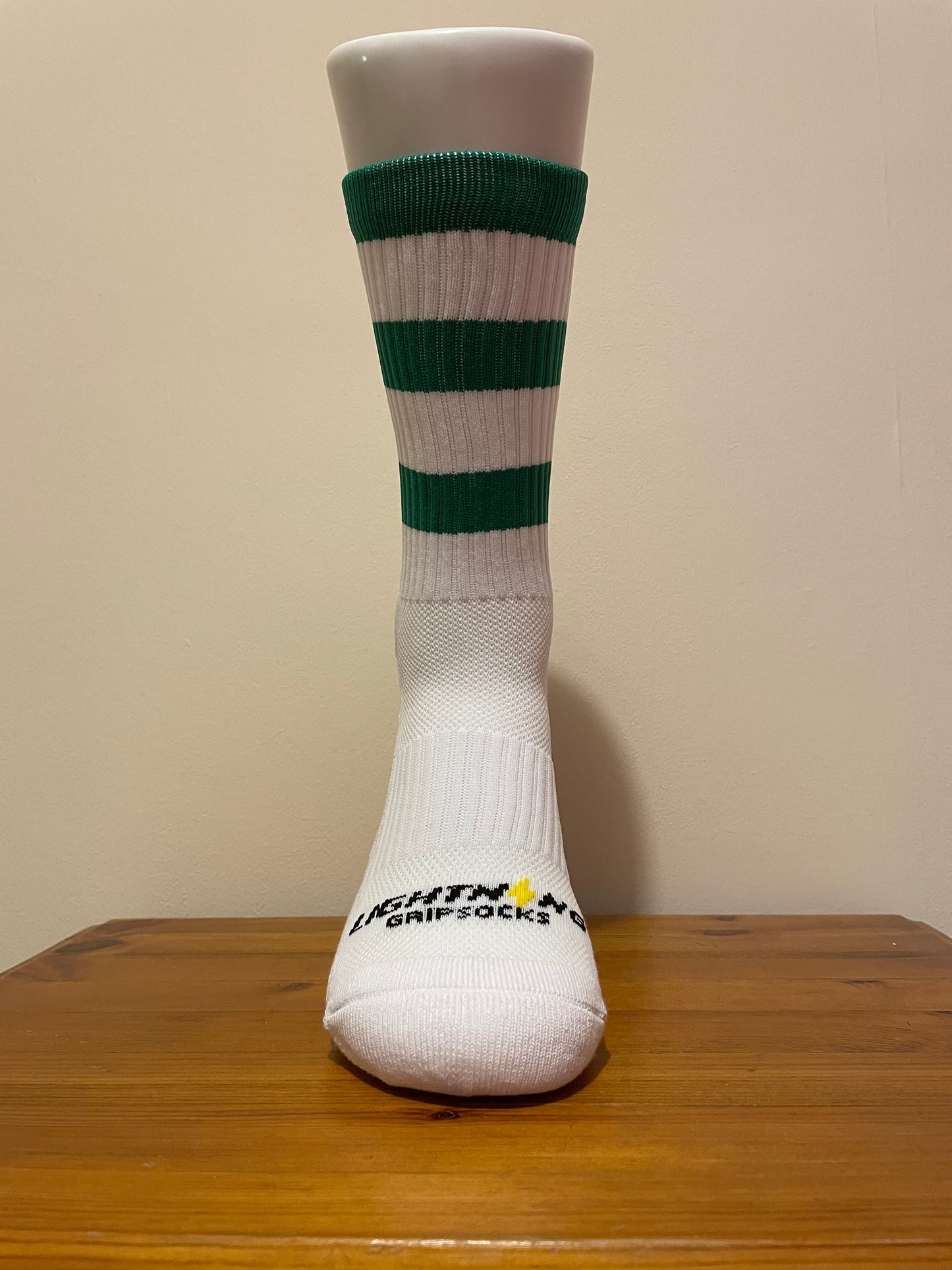 LIGHTNING GRIP SOCKS GREEN AND WHITE HOOPS